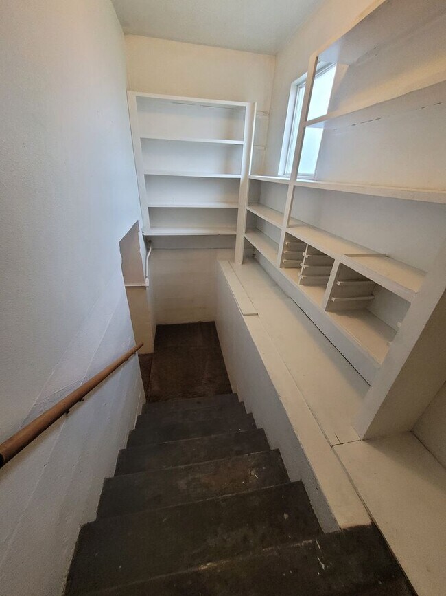 Building Photo - 116sixth