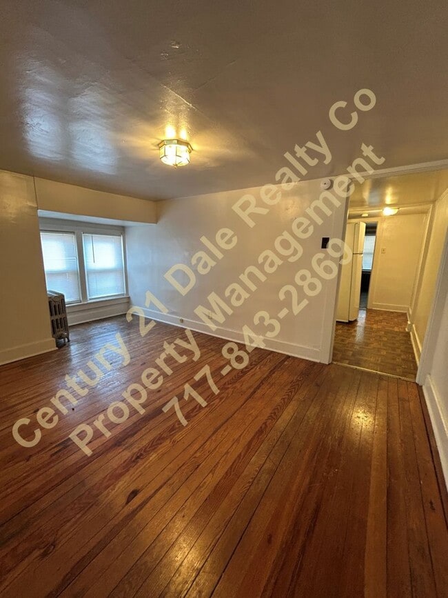 Foto del edificio - 362 W Broadway