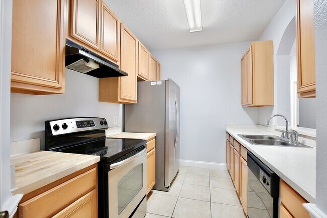 Foto del edificio - Spacious 2/2 Condo in Gated Orlando Commun...