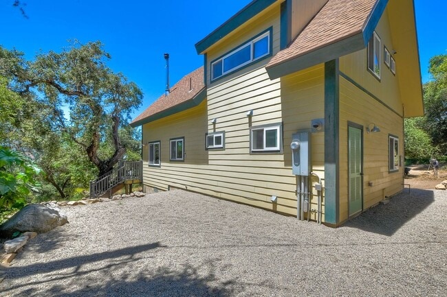 Building Photo - 31760 S Grade Rd