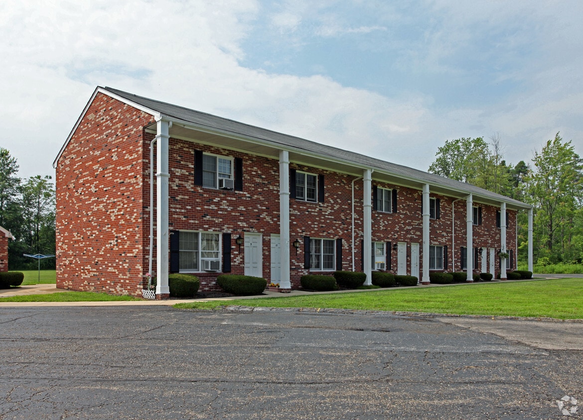 14746 Auburn Rd, Newbury, OH 44065 Apartments in Newbury, OH