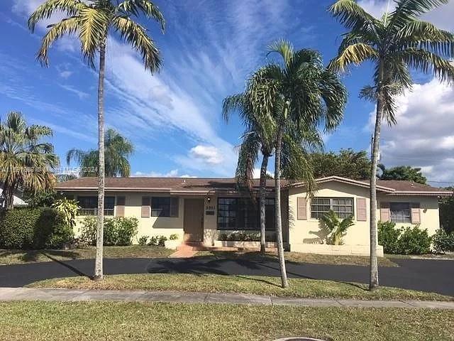 Primary Photo - 5001 SW 90th Ct