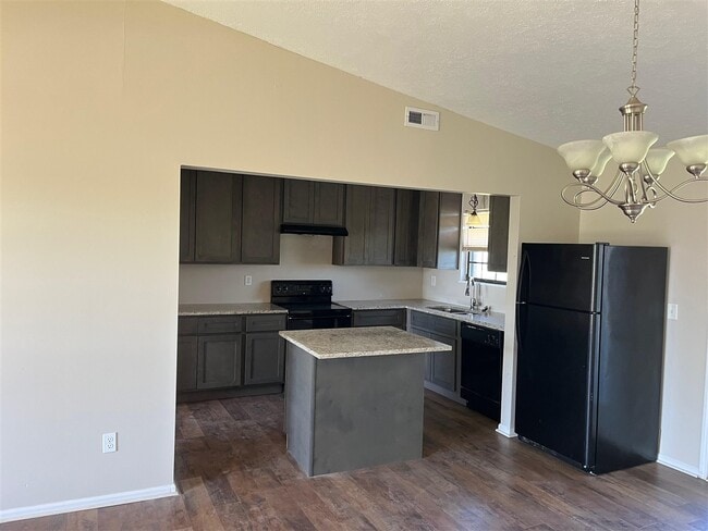 Building Photo - 1014A Windview Pl