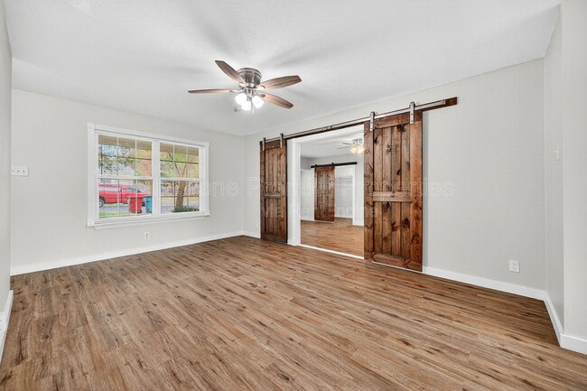 Foto del edificio - 218 Kansas St