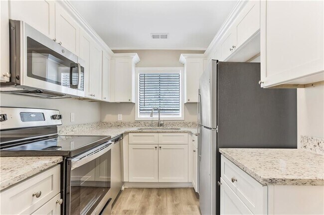 Building Photo - 2037 W Woodberry Ave