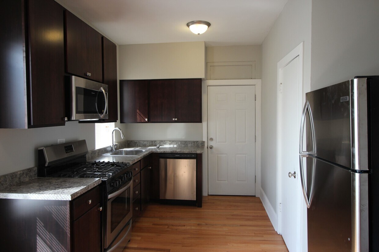 Foto principal - 4324 N Bernard St