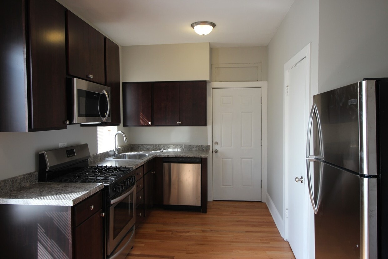 Primary Photo - 4324 N Bernard St