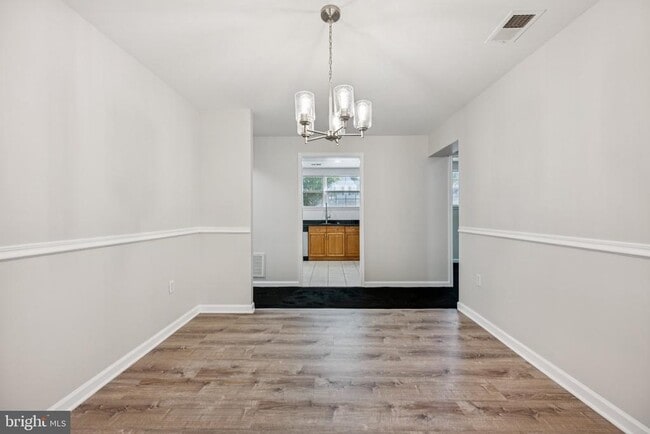Foto del edificio - 14910 Cherrywood Dr