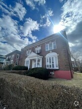 Building Photo - 38 Hutchings St