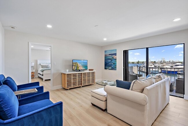 Building Photo - 1208 Marine Way