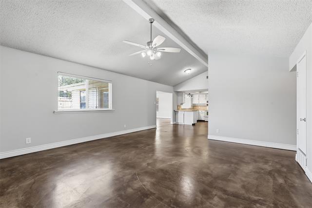 Building Photo - 503 Cozby St N