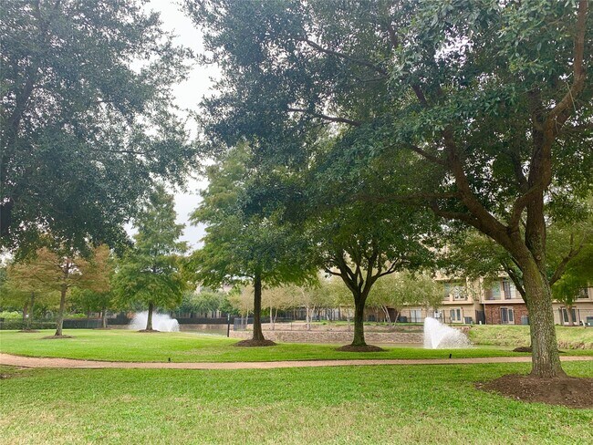 Foto del edificio - 9033 Creekstone Lake Dr