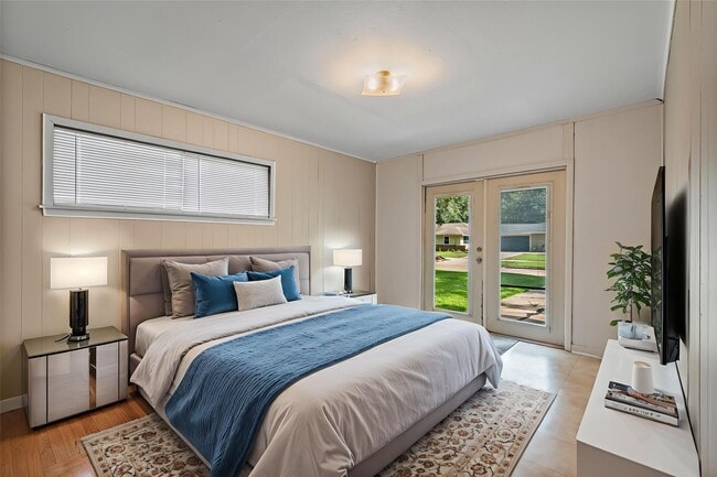 Foto del edificio - 5532 Meadow Creek Ln