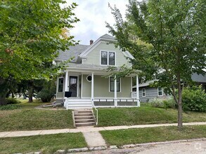 Building Photo - 125 S Garfield Ave