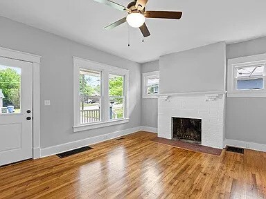 Foto del edificio - 705 Barton Ave