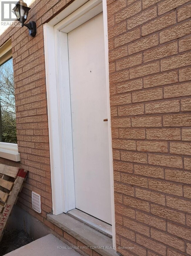 Building Photo - 30 Burke Dr