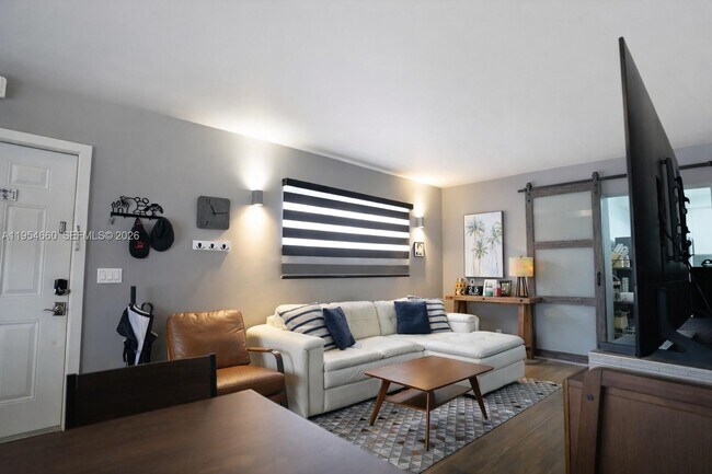 Foto del edificio - 3200 Coral Springs Dr