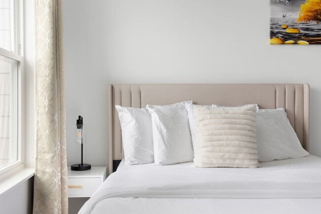 Building Photo - 17355 Wellburn Dr