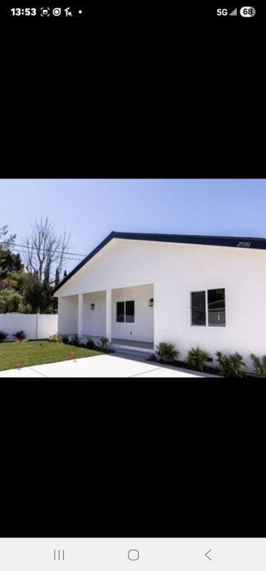Building Photo - 25101 Vermont Dr
