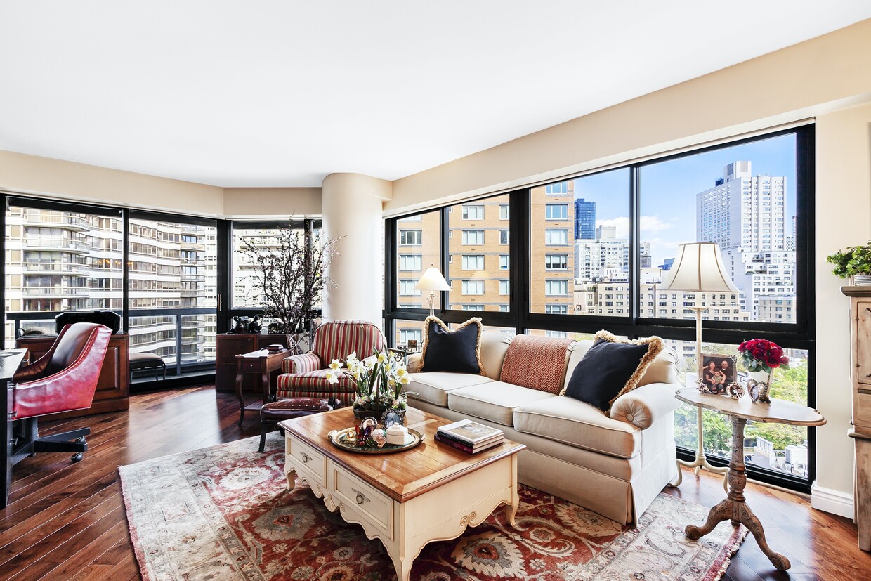 Primary Photo - No Fee - Furnished Savoy Jr. 4, 1.5 BA