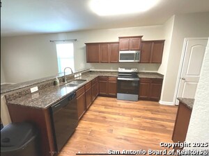 Building Photo - 12123 Luckey Villa