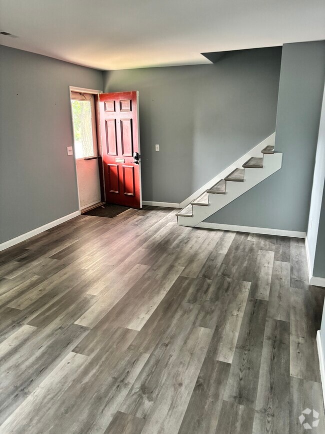 Building Photo - 825 Dumont Pl