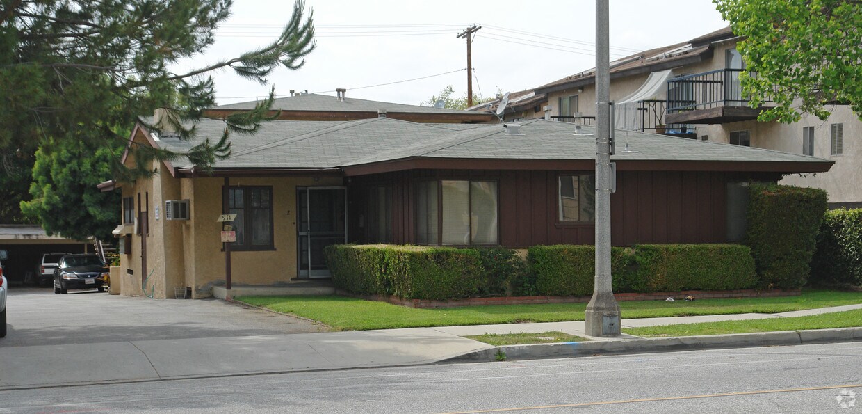 Primary Photo - 911 S Marengo Ave