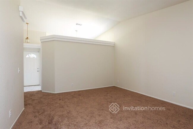 Building Photo - 38124 Aspencade Ct