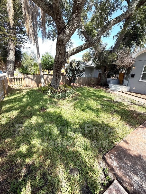 Photo - 612-612 17th Ave S Apartment