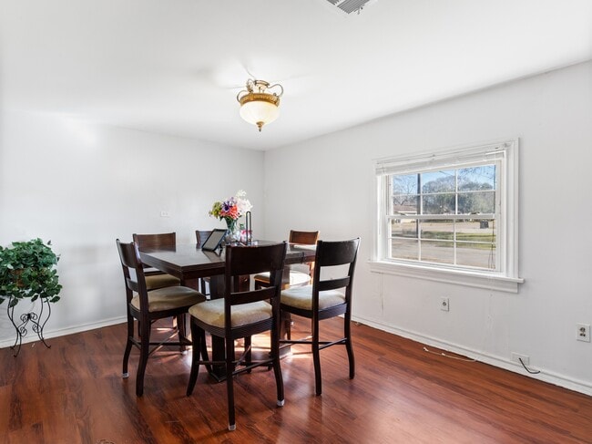 Foto del edificio - 2520 1st St