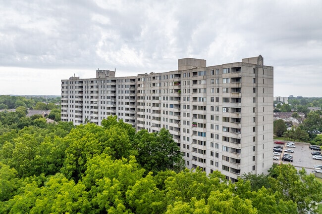 Building Photo - Highview Glen