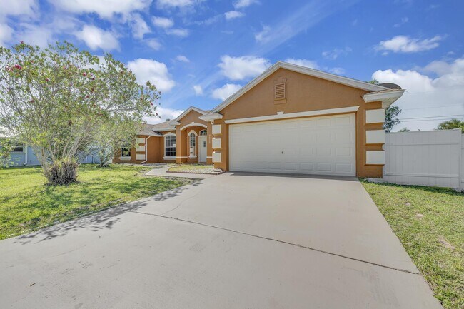Building Photo - 5075 NW Egret Ave