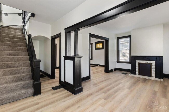 Foto del edificio - 5213 Kenwood Rd