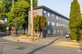 Building Photo - 1855 Fort St
