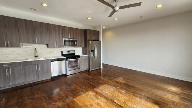 Foto del edificio - 4428 N Sheridan Rd