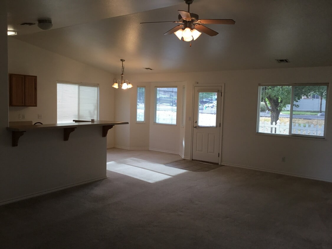 Foto del edificio - 2942 Trinity Peaks Way