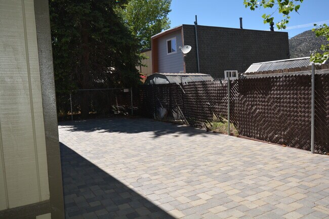 Patio trasero - 1125 W Aeroplane Blvd