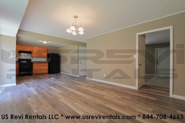 Building Photo - 6349 Honey Bee Ct