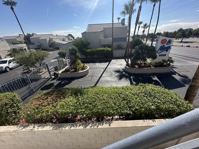 Building Photo - 6250 W Flamingo Rd