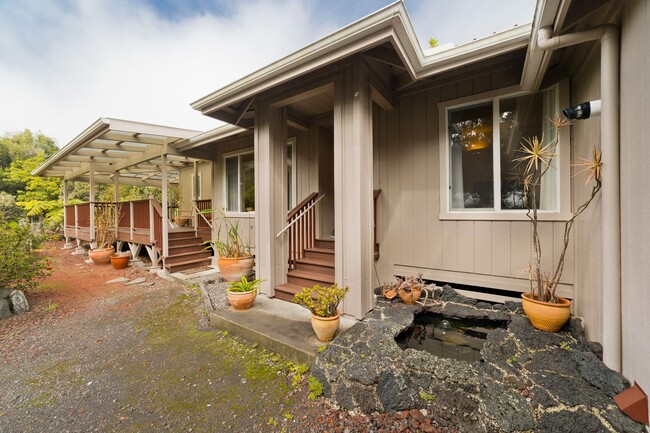 Building Photo - Pet Friendly 4 Bedroom Fine Country Living...