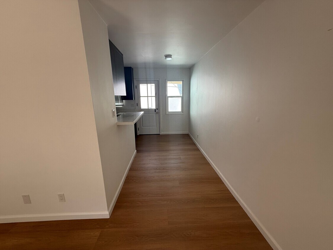 Breakfast Nook - 612 El Redondo Ave
