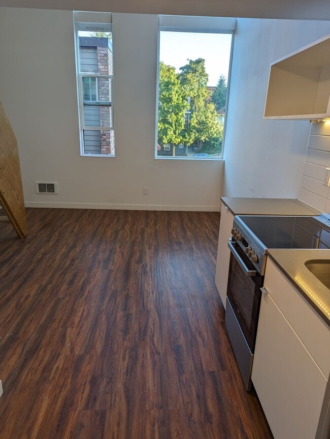 Interior Photo - Thomas Street Lofts