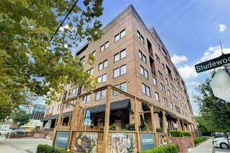 Building Photo - 1111 Studewood St