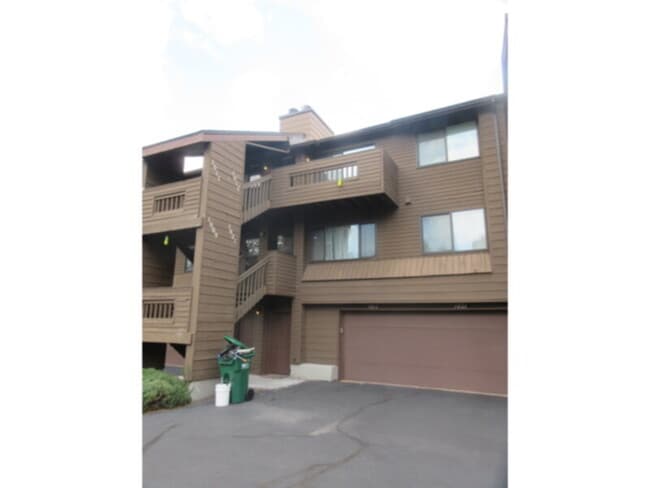 Condo - Condo