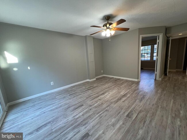 Building Photo - 14761 Ealing Ct