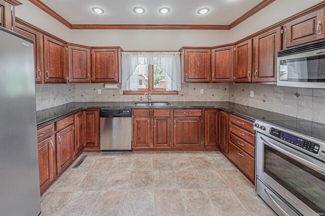 Building Photo - 10277 Neenah Dr
