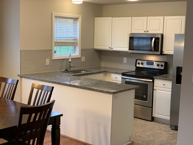 Foto del edificio - 4313 Wellington Ridge Loop
