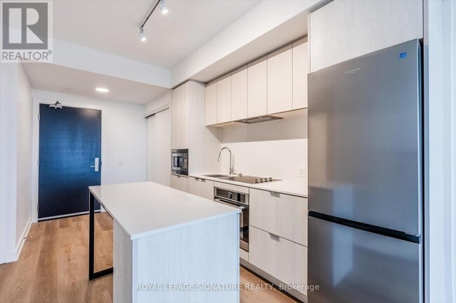 Building Photo - 3009 Novar Rd