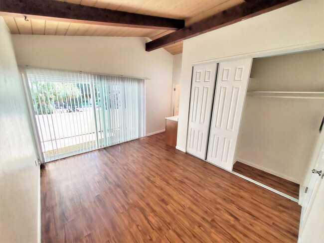 Building Photo - 5592 Clairemont Mesa Blvd