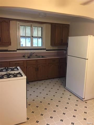 Building Photo - 7066 Bancroft Ave